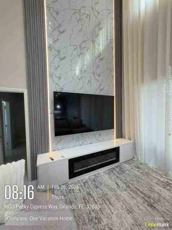 9827 Pecky Cypress Way - Photo 4 of 34