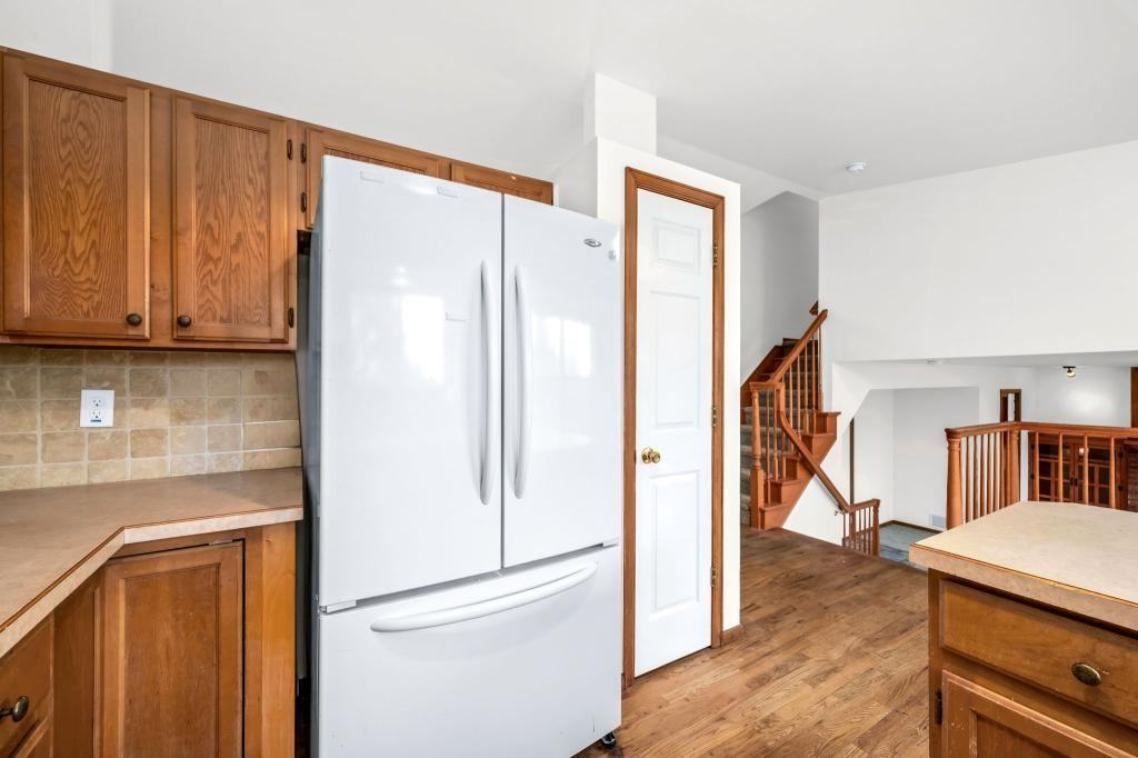 749 Peregrine Run - Photo 7 of 25