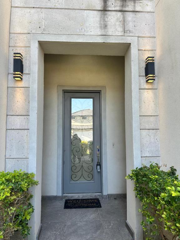 1822 Sunset Dr - Photo 2 of 18