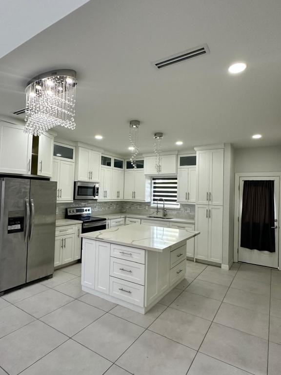 1822 Sunset Dr - Photo 6 of 18