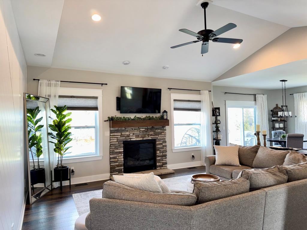 1285 Sweet Grass Trl - Photo 4 of 21