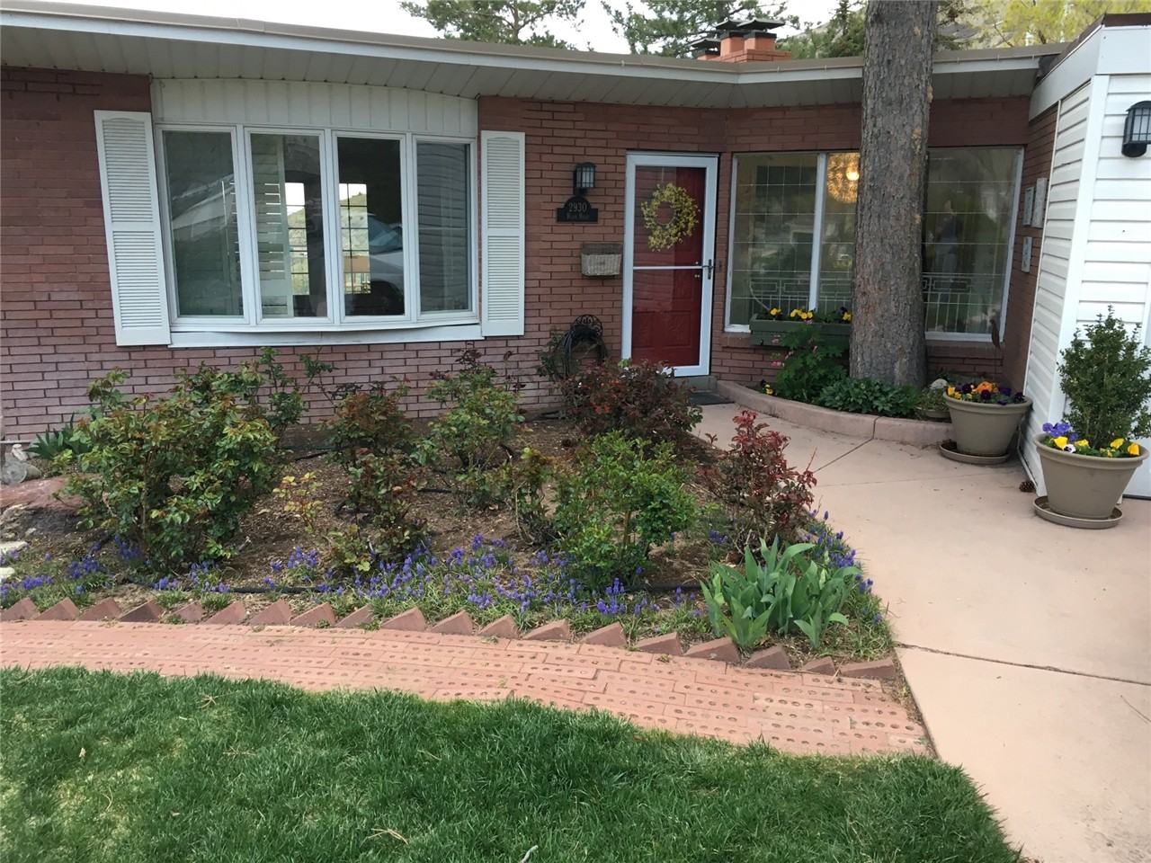 2930 S Warr Rd - Photo 2 of 25