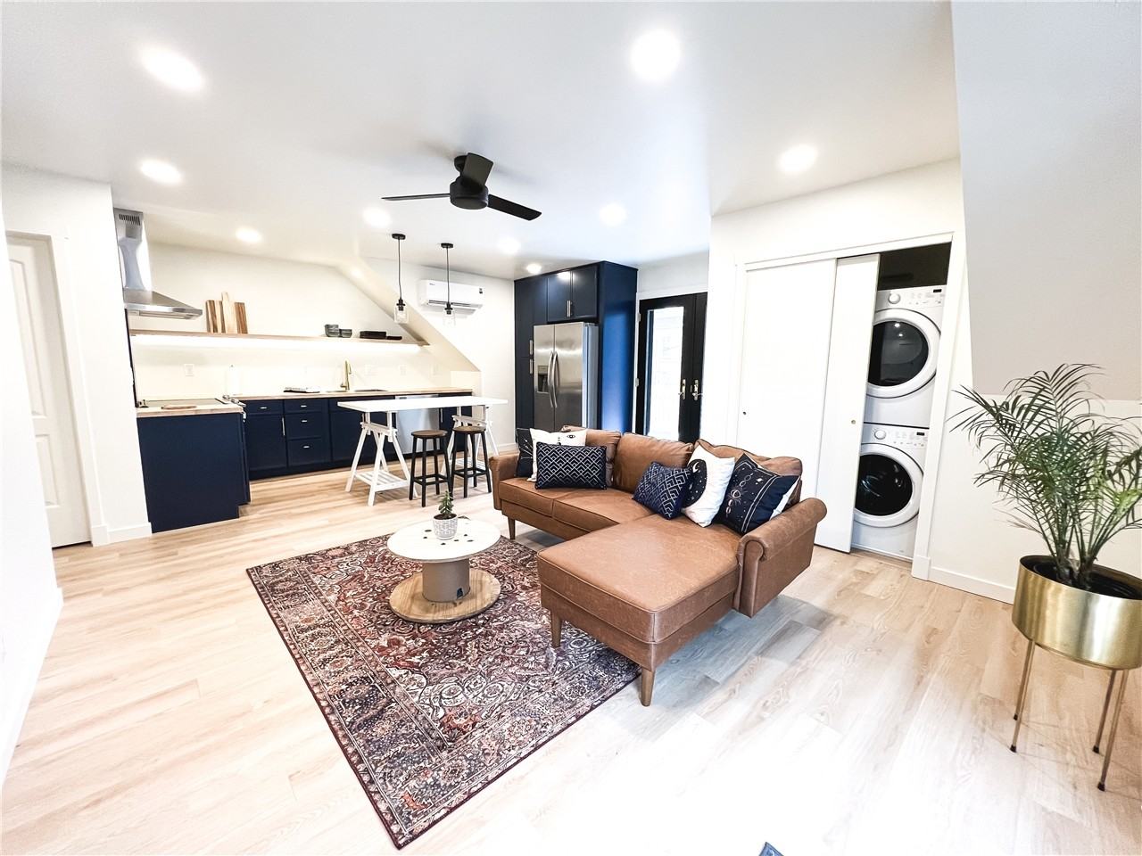 2520 Jefferson Ave - Photo 6 of 34