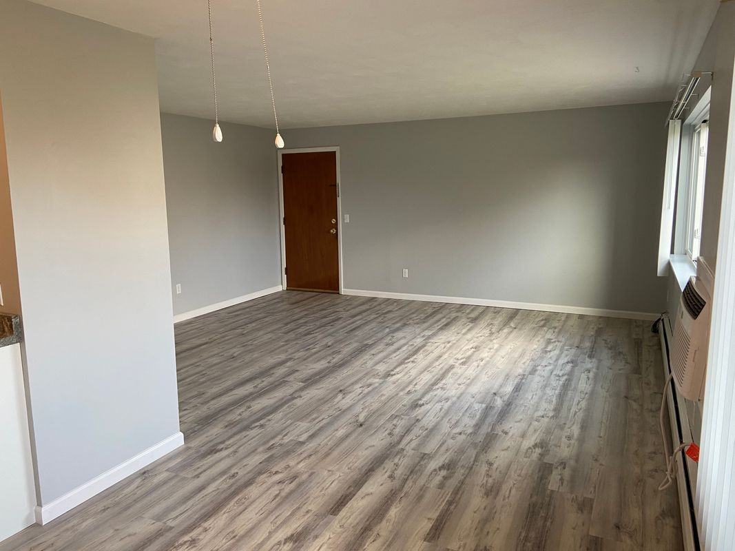 11 Winston Dr - Photo 2 of 14