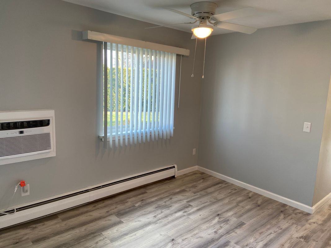 11 Winston Dr - Photo 3 of 14