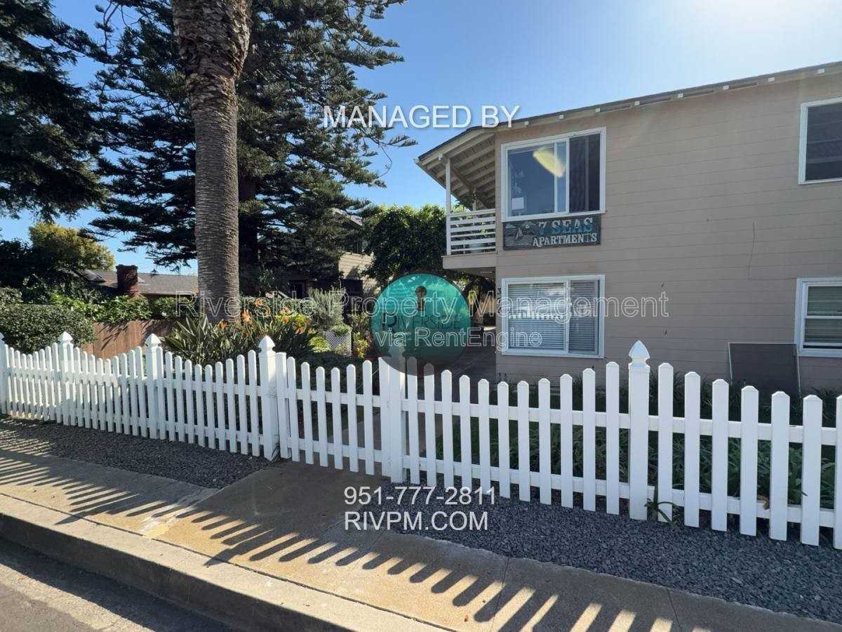 379 Cypress Dr #5 - Photo 2 of 10