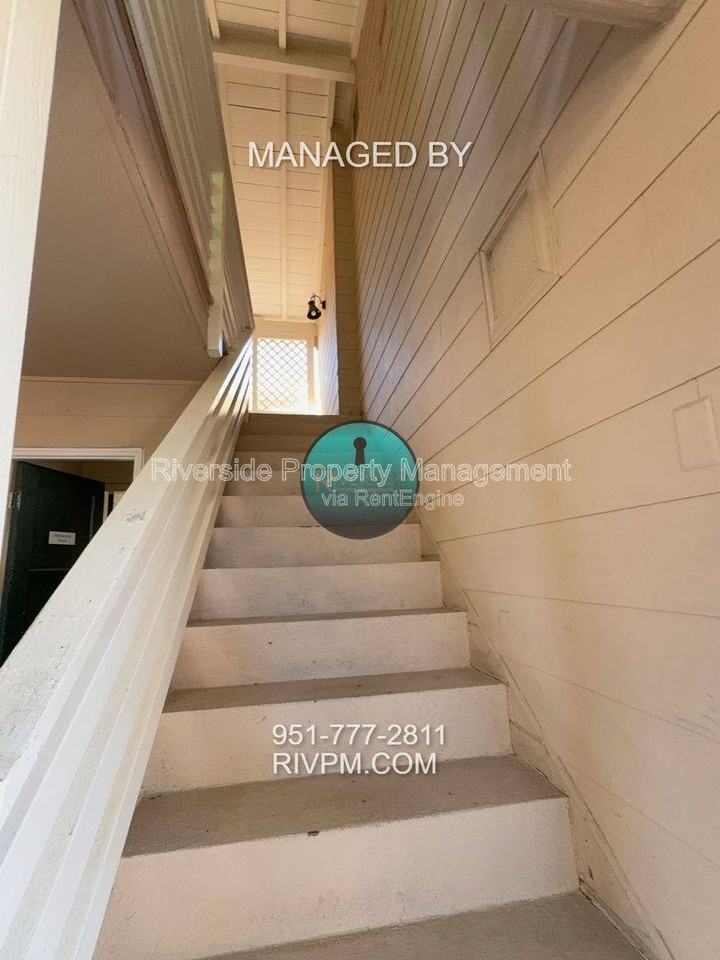 379 Cypress Dr #5 - Photo 5 of 10