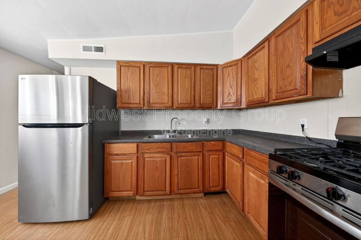 8310 Sagewood Ln - Photo 2 of 10