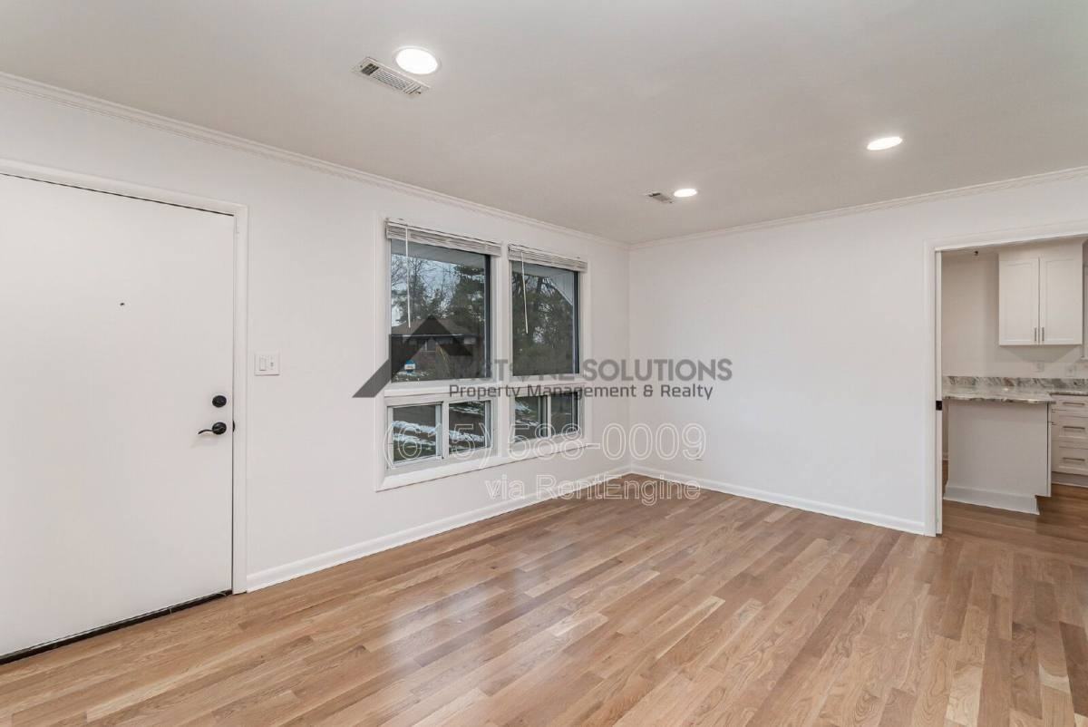 2702 Nodyne Dr - Photo 3 of 10