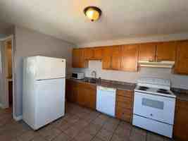 featured image of 682 Beech St #5