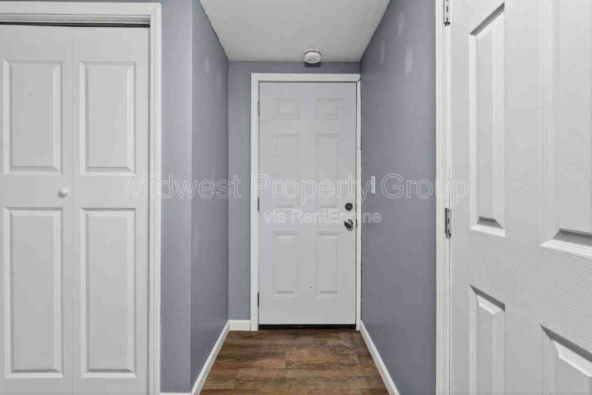 500 S 2nd St #1 - Photo 4 of 10