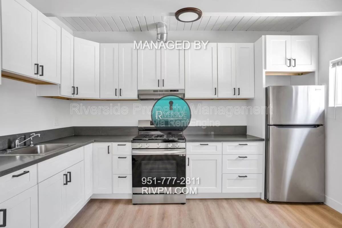 3581 Chicago Ave #J - Photo 3 of 10