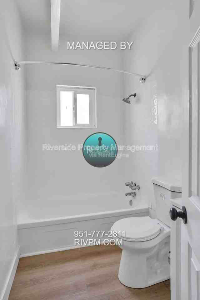 3581 Chicago Ave #J - Photo 6 of 10