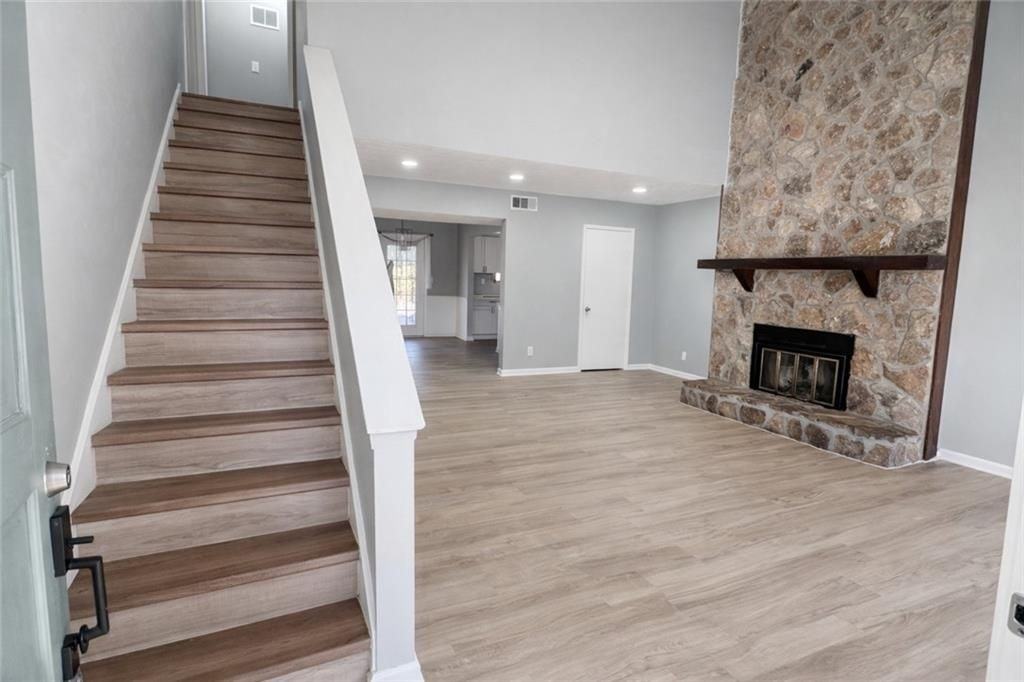 5145 Paisley Ct Nw - Photo 2 of 12