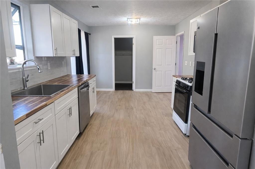 5145 Paisley Ct Nw - Photo 4 of 12