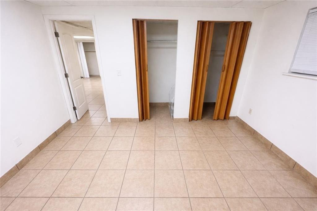 220 Sandy Springs Pl ##D - Photo 7 of 8