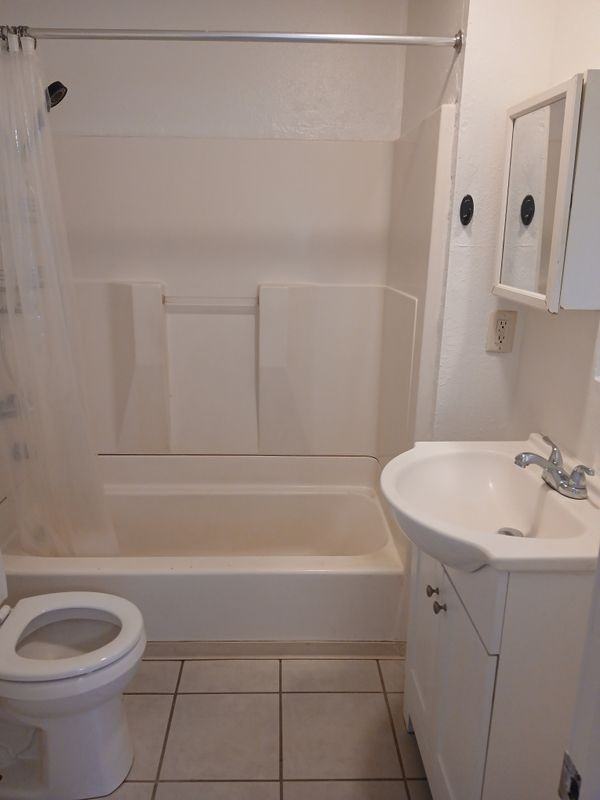 586B Elm Ave - Photo 7 of 12