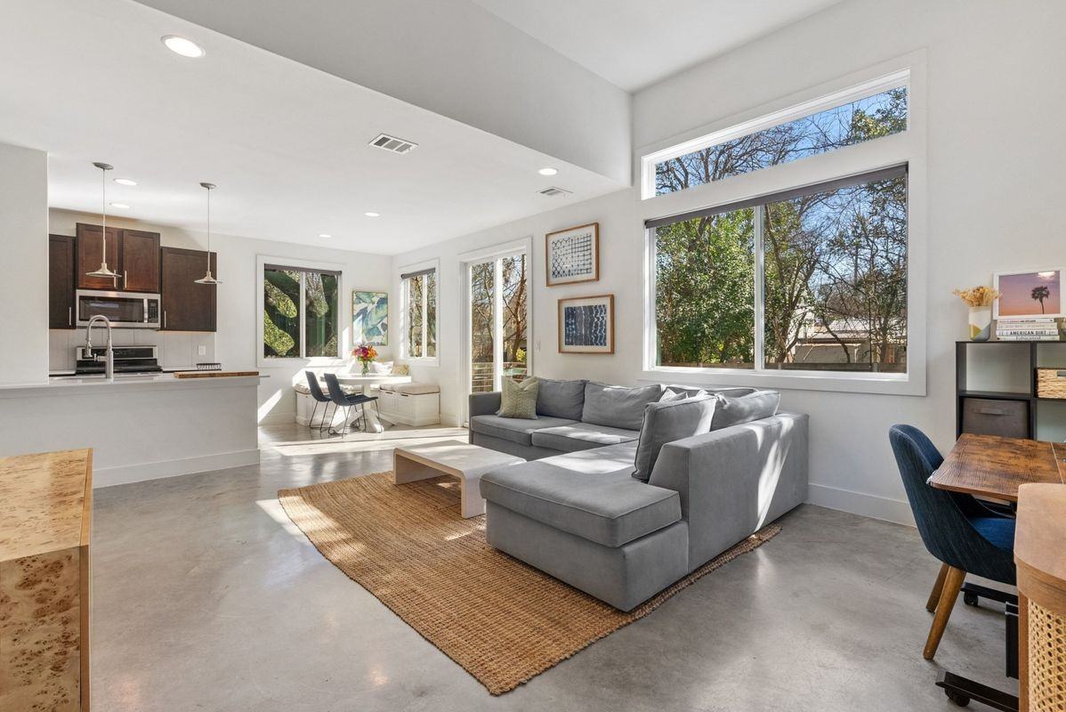 402B El Paso St - Photo 4 of 31