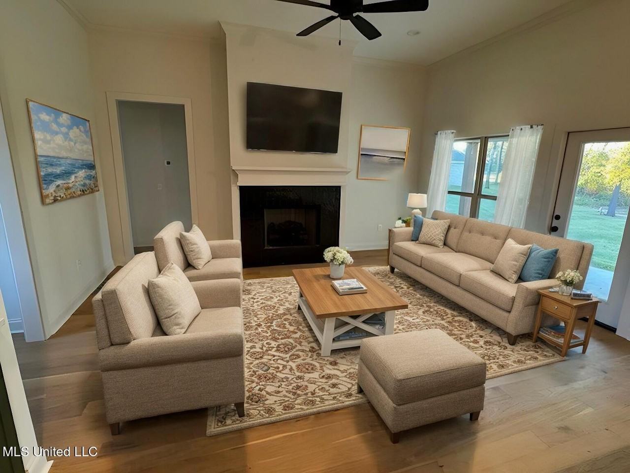 416 Butternut Dr - Photo 3 of 26