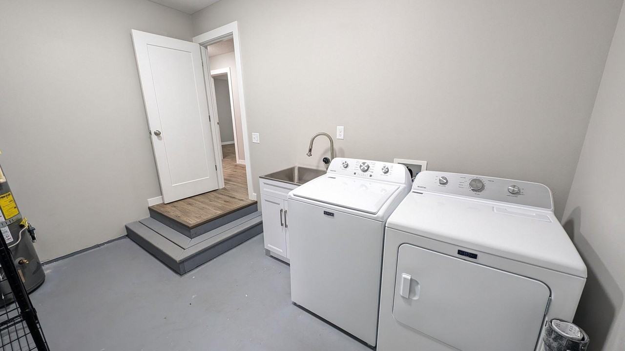 1660 Se Oak Grove Blvd - Photo 7 of 21