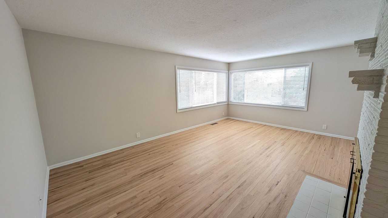 334 Sw Hamilton St - Photo 5 of 26