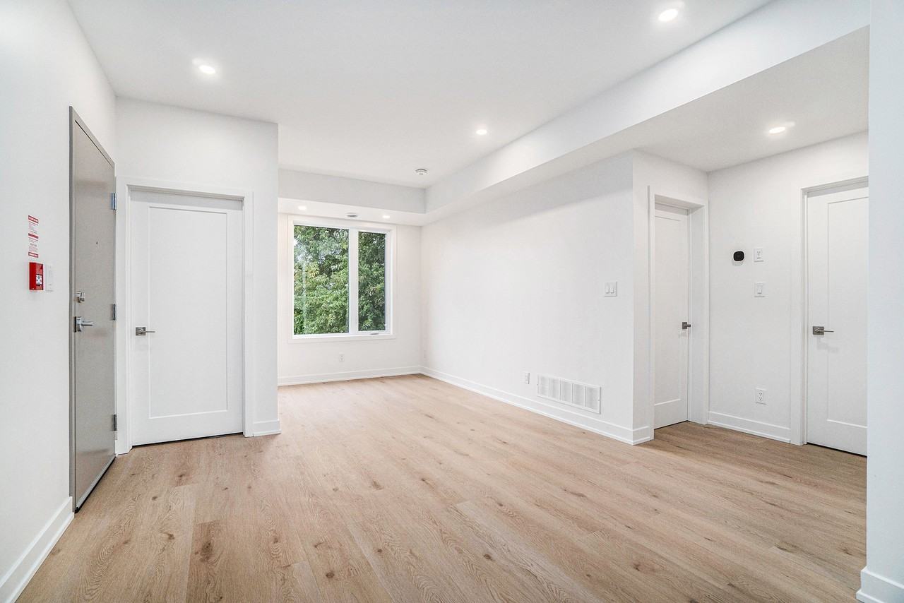 373 Iberville st - Photo 2 of 11