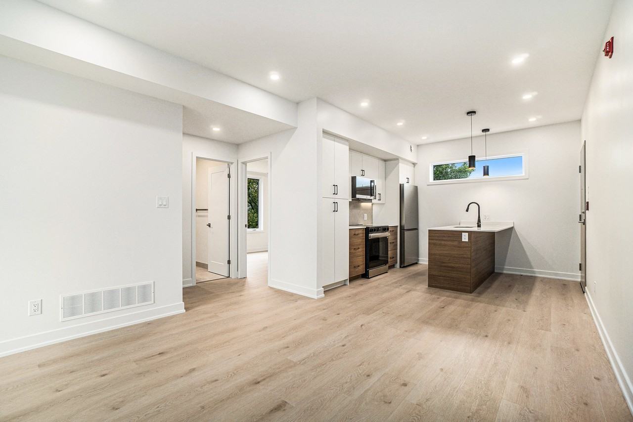 373 Iberville st - Photo 4 of 11