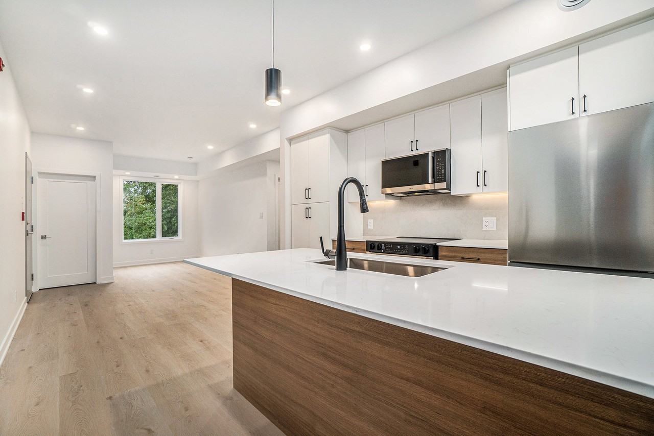 373 Iberville st - Photo 6 of 11