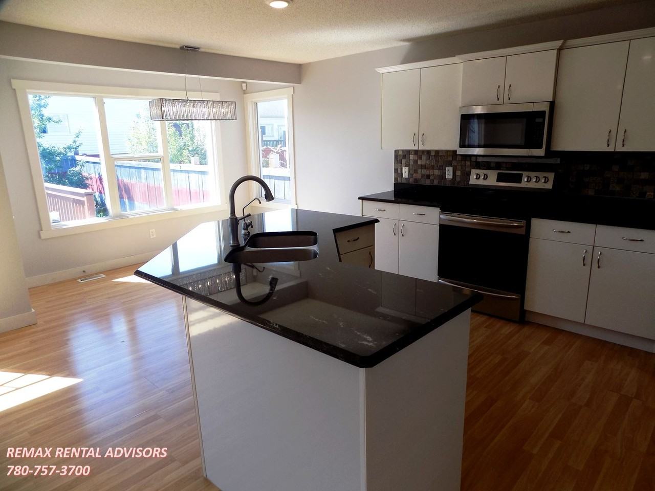 130 65 St Sw - Photo 5 of 24