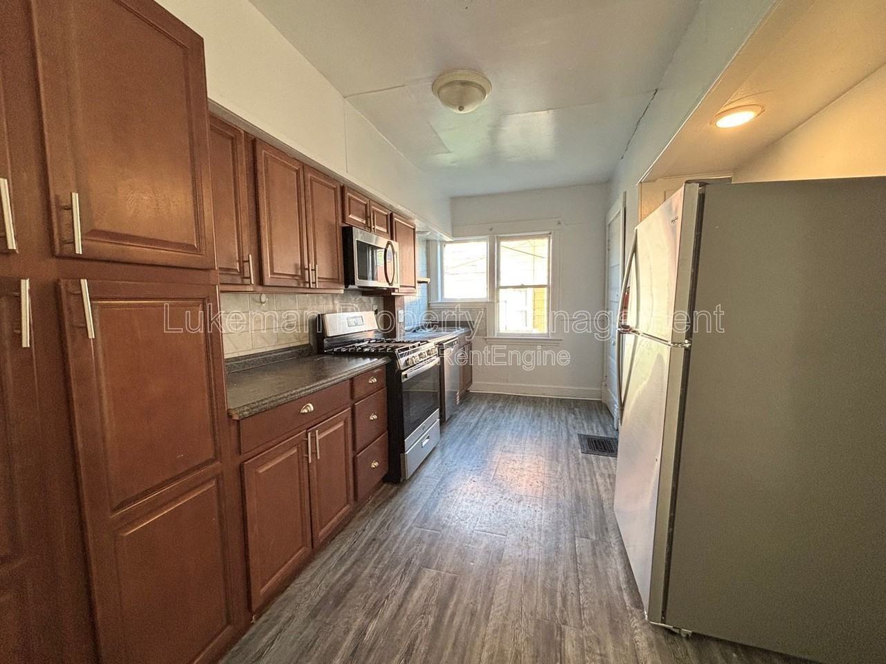 610 W Kalamazoo Ave #1 - Photo 7 of 9