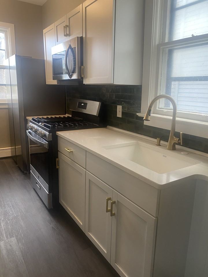 732 South Ave #2 - Photo 5 of 8