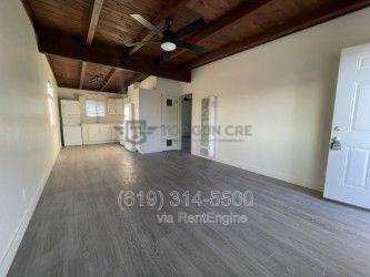 612 7th St #C - Photo 2 of 10