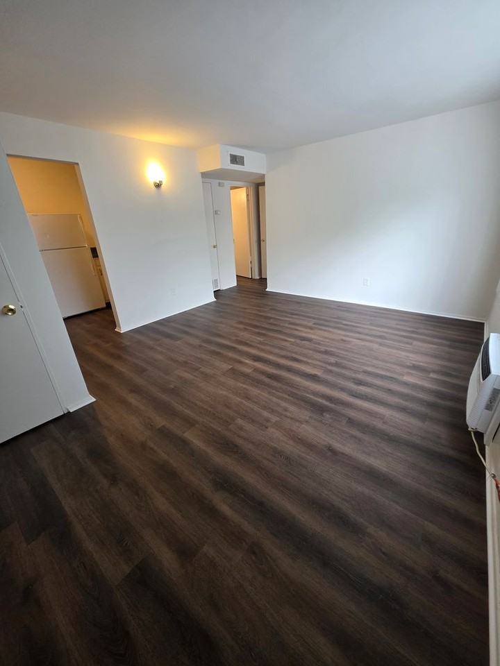 Mackenzie Place - Photo 4 of 16
