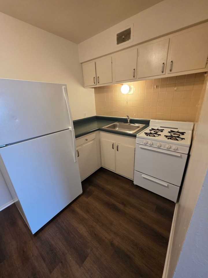 Mackenzie Place - Photo 5 of 16