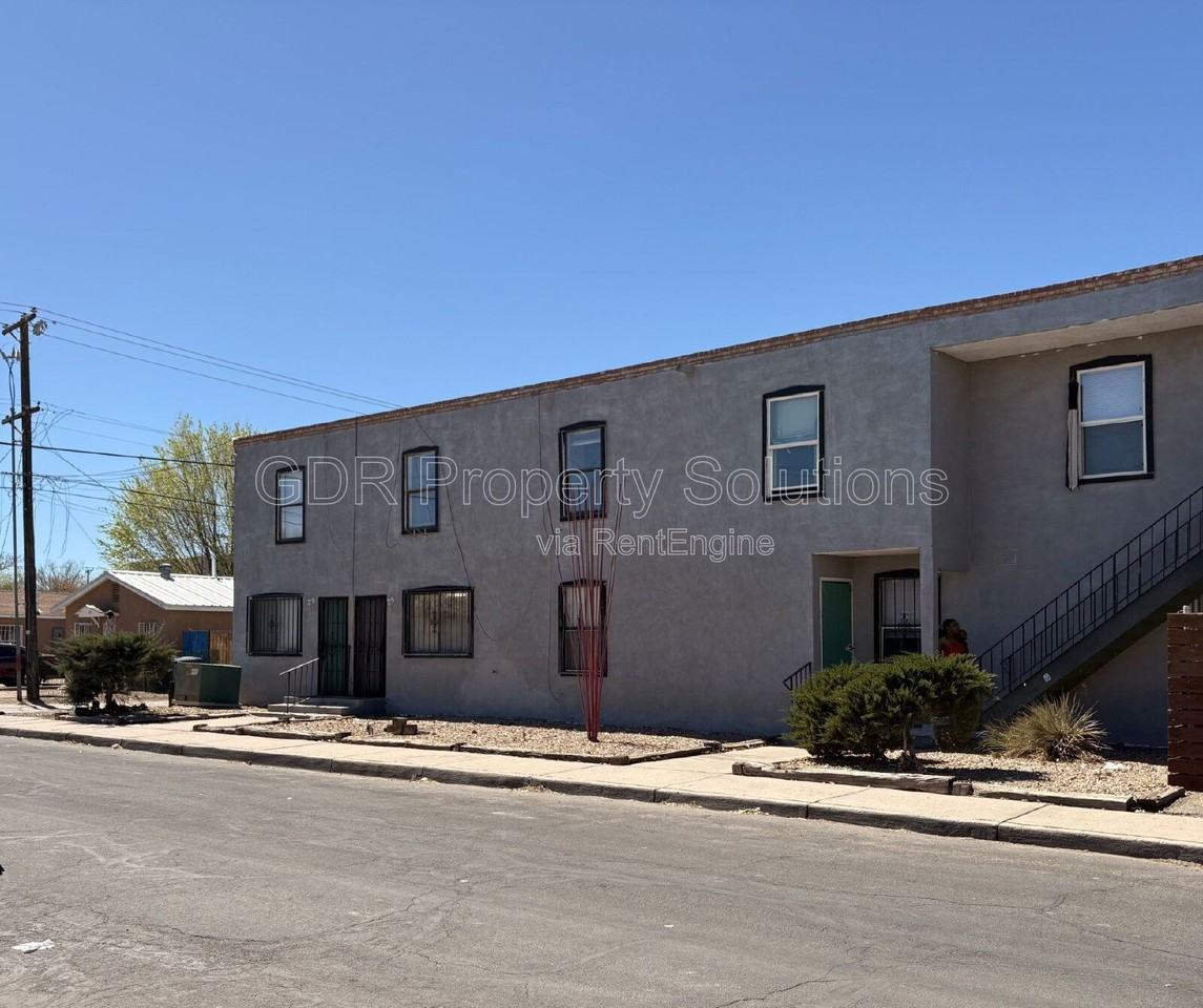 1100 Coal Ave Sw #6 - Photo 2 of 10