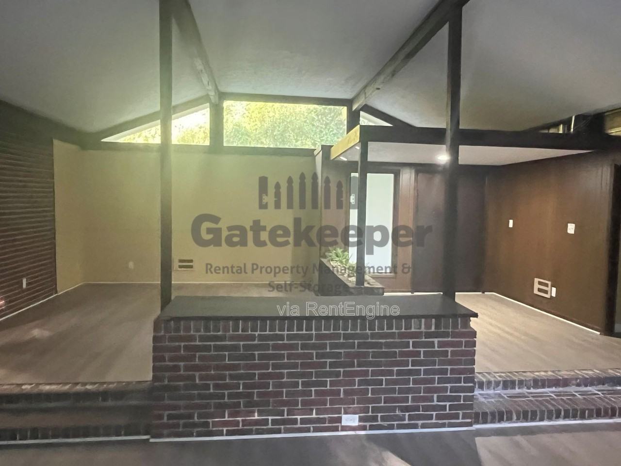 163 Old Norton Rd - Photo 4 of 19