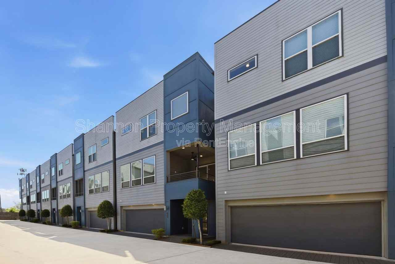 3024 Charline Ave - Photo 2 of 40