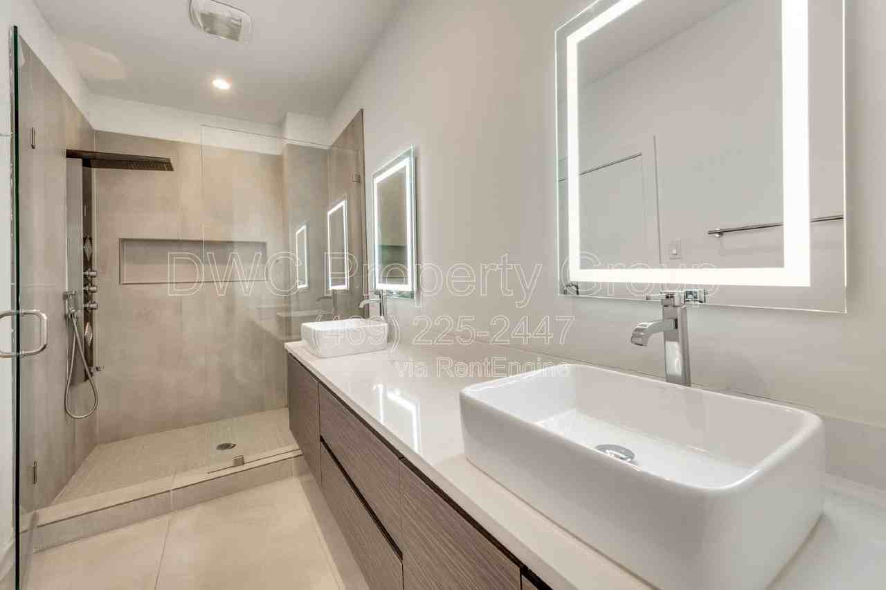 2711 Kimsey Dr - Photo 7 of 17