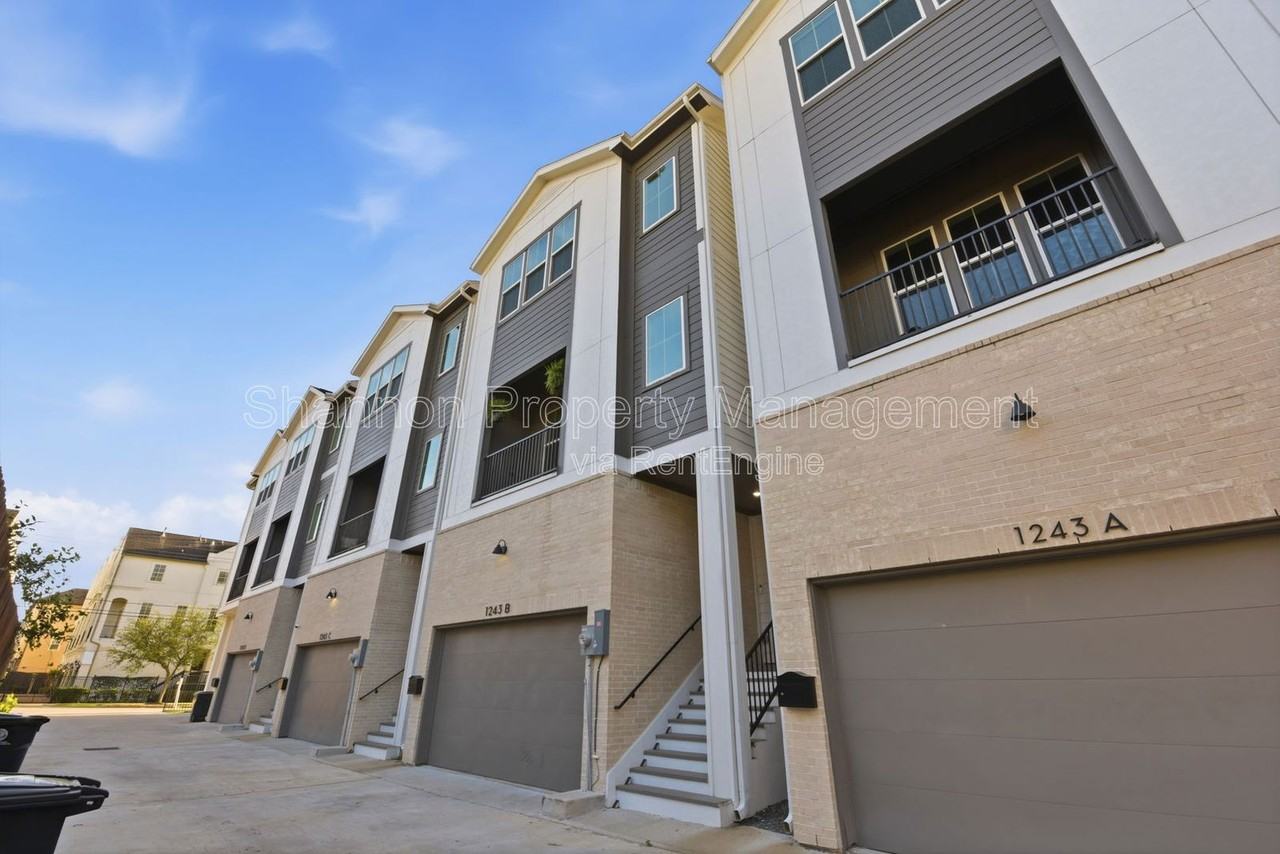 1243 W 23rd St #B - Photo 3 of 48