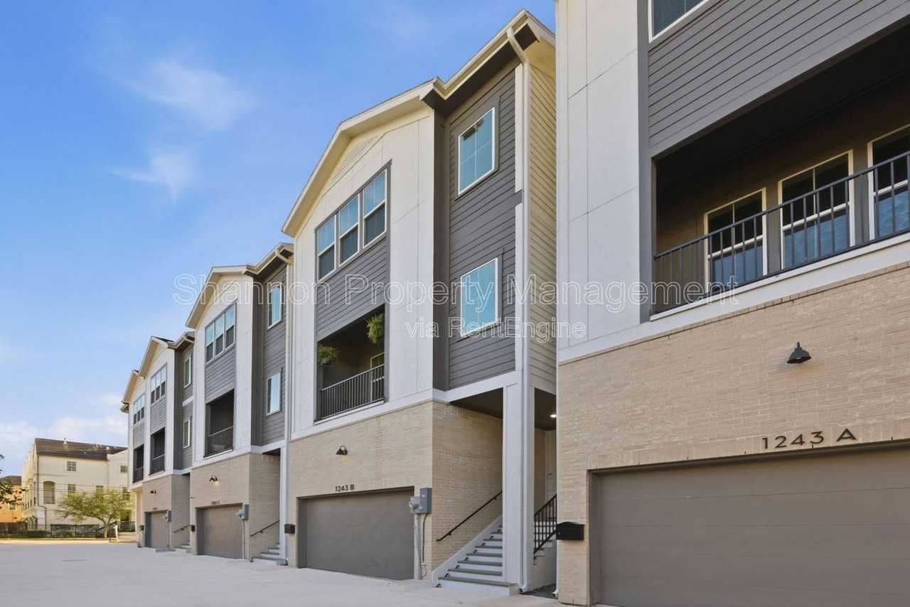 1243 W 23rd St #B - Photo 4 of 48