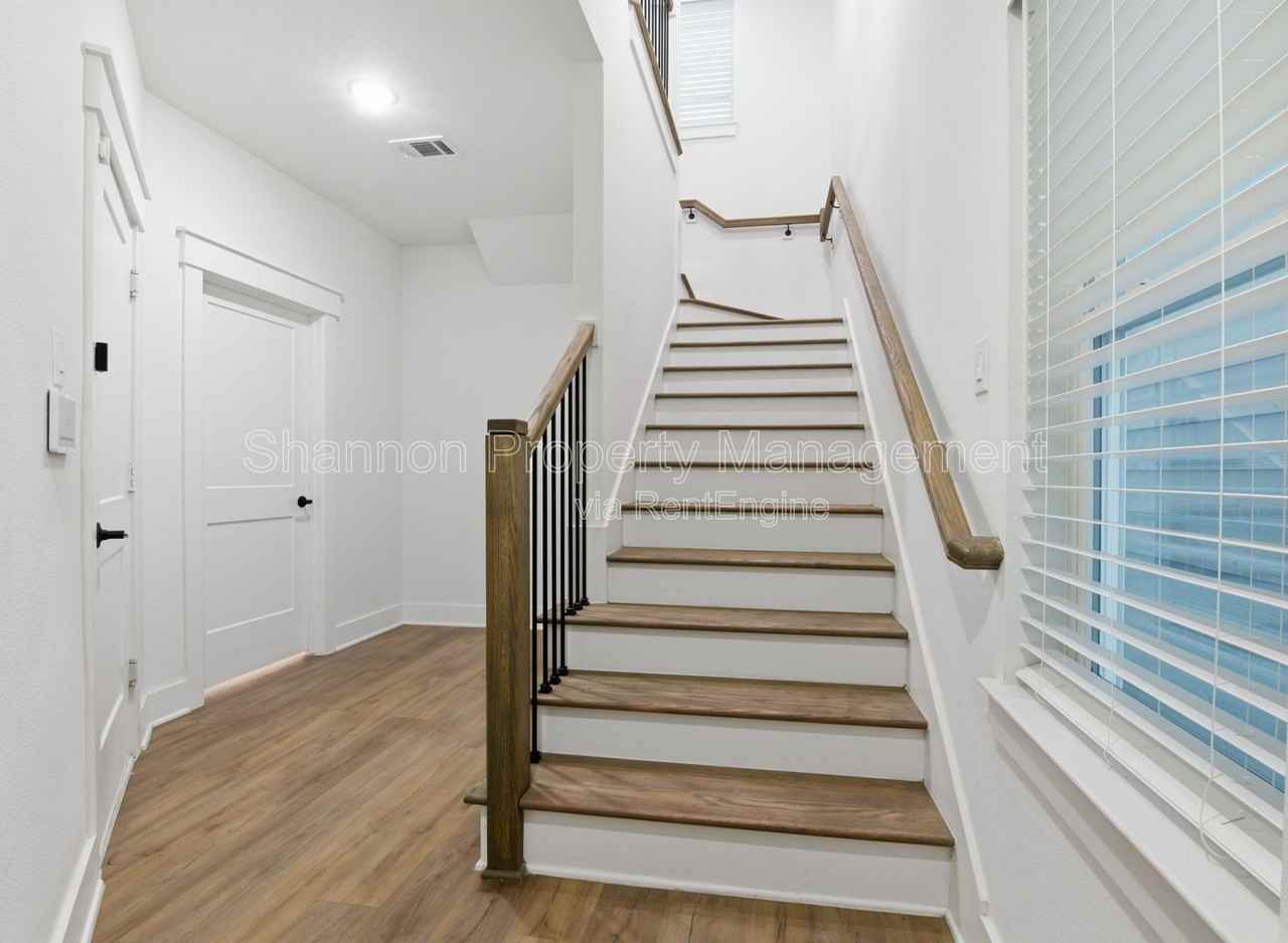 1243 W 23rd St #B - Photo 7 of 48