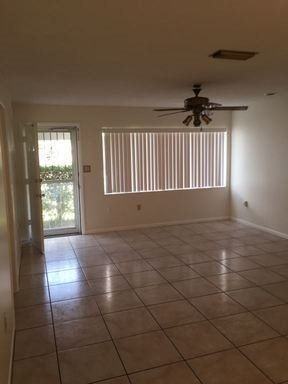 917 S Alder Ave - Photo 3 of 15