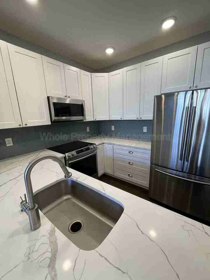 2737 W Greens Dr - Photo 4 of 41