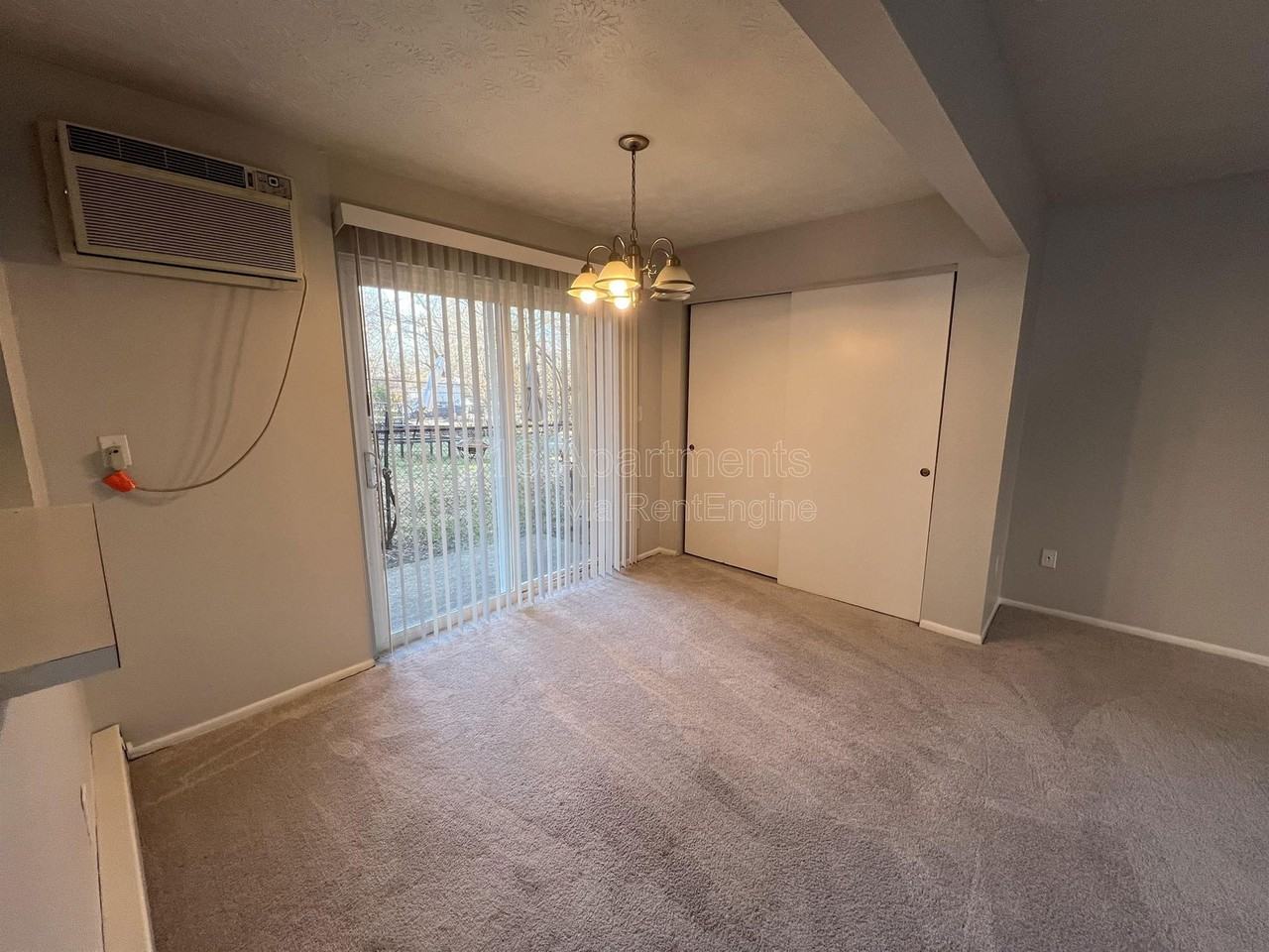 6211 Graceland Ave #1 - Photo 6 of 12