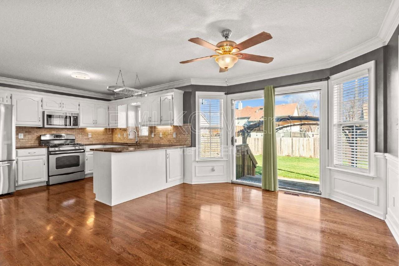 824 Se 11th Ter - Photo 2 of 40