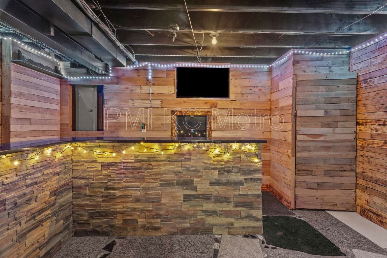 824 Se 11th Ter - Photo 7 of 40