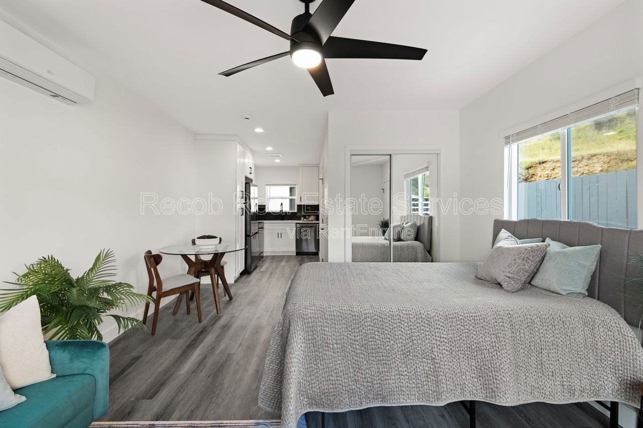 1710 Hanford Dr #1706 - Photo 2 of 18