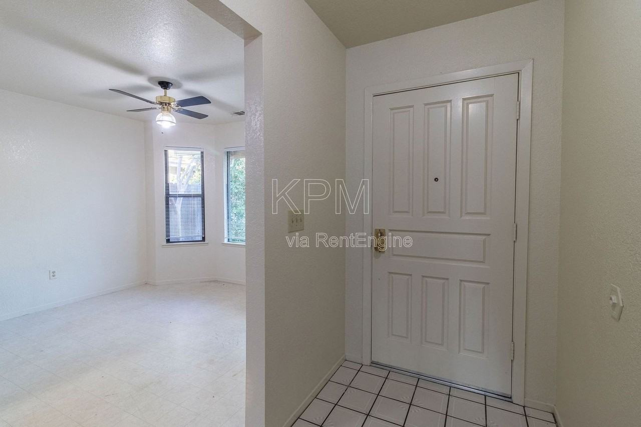 8941 Blue Fox Way - Photo 3 of 26