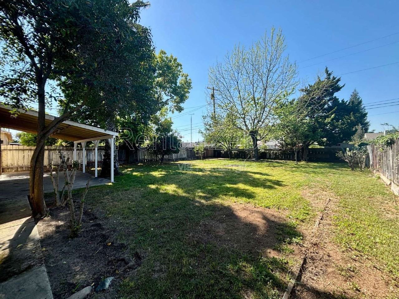 1531 Marguerite St - Photo 3 of 28