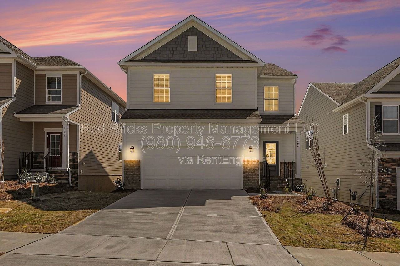 1706 Heron Ct - Photo 2 of 32